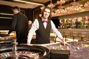 Casino traditionnel croupier